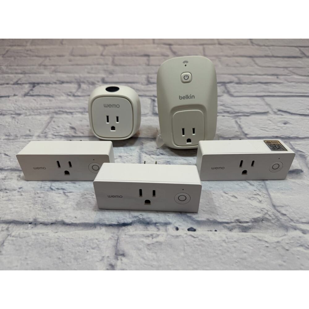 LOT of 5 Wemo Insight & Mini Belkin WiFi Outlets models F7C029V2 F7C063 F7C027